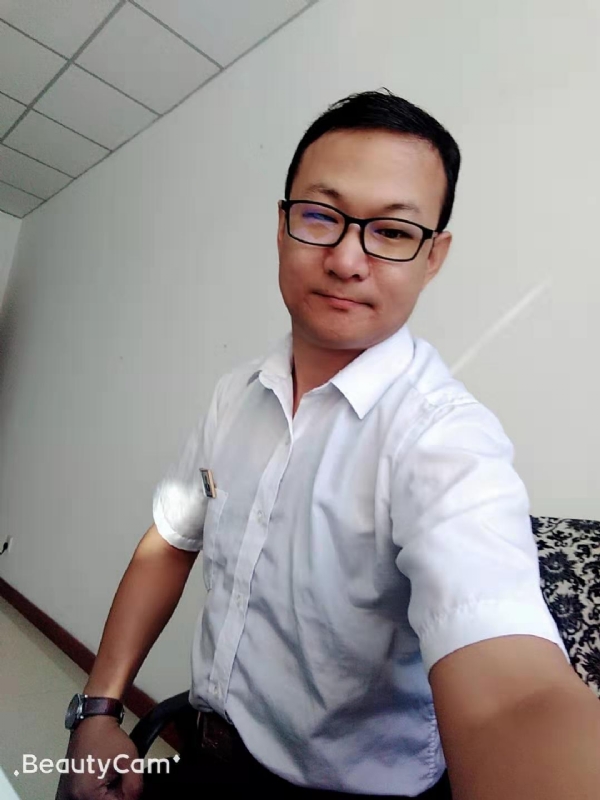 小飞的第一张照片--大田相亲网