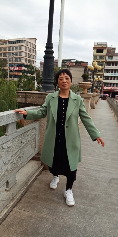 小玲的第一张照片--大田相亲网