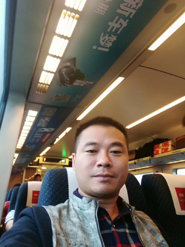 等爱的人的第一张照片--大田相亲网