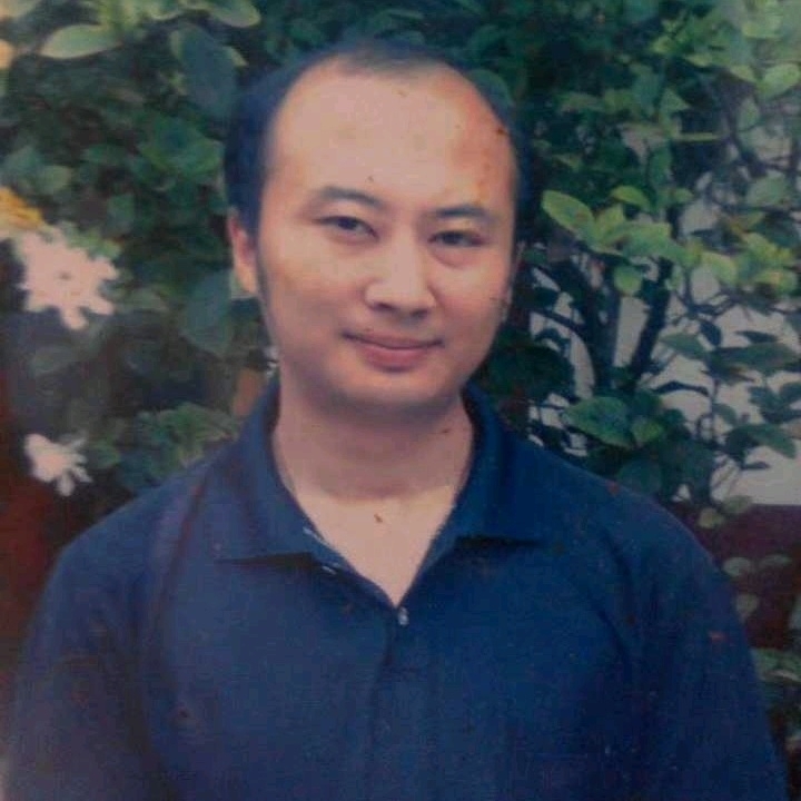 石峰里的生命的第一张照片--大田相亲网