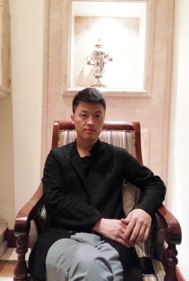 制片人杨亚林的第一张照片--大田相亲网