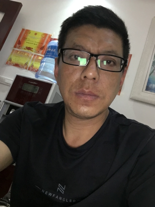 牵手的第三张照片--大田相亲网