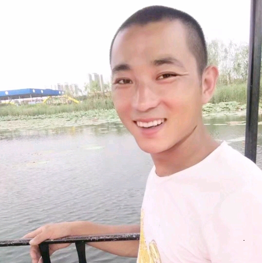 为你等候的第二张照片--大田相亲网