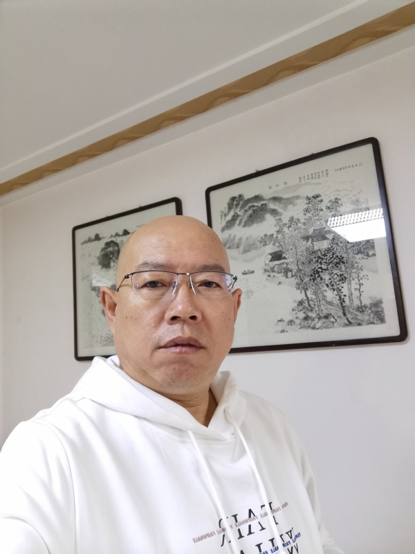 光头博士的第一张照片--大田相亲网