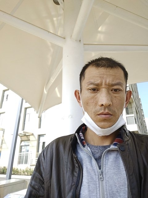 孤狼的第一张照片--大田相亲网
