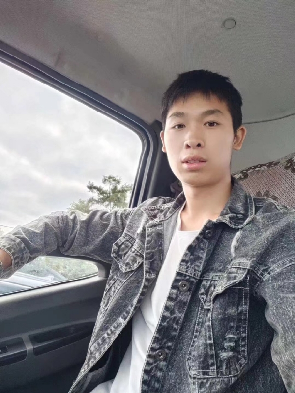 康康的第一张照片--大田相亲网