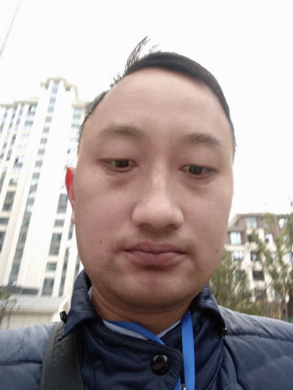 老男人的第一张照片--大田相亲网