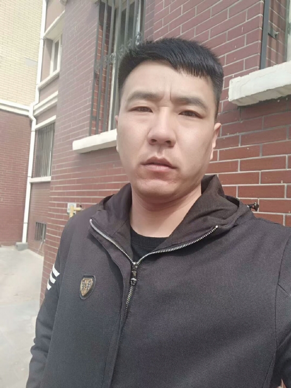 谁伴我闯荡的第一张照片--大田相亲网