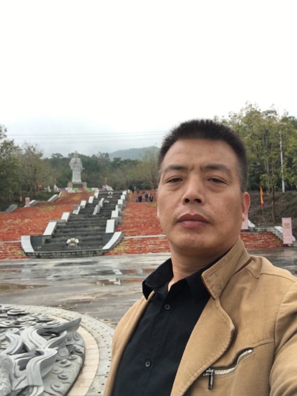 开心的松鼠的第一张照片--大田相亲网
