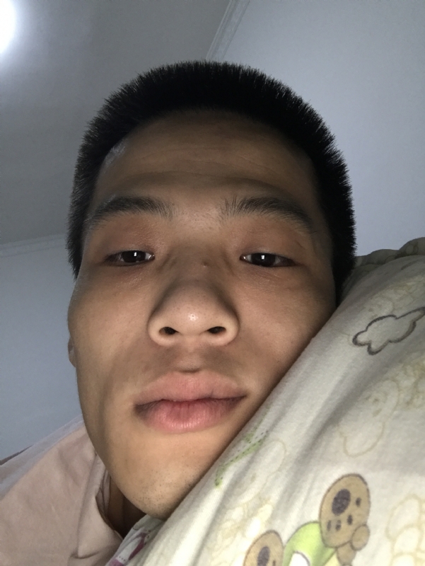 直男的第一张照片--大田相亲网