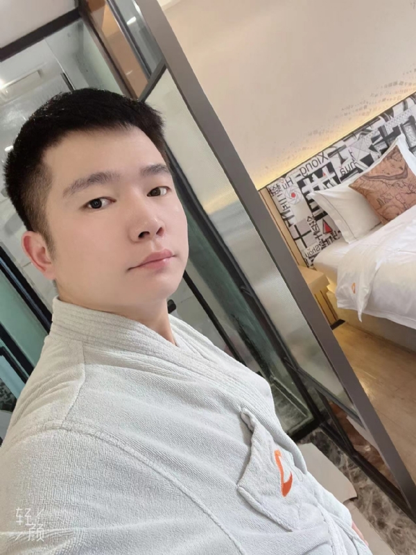 绿帽的第一张照片--大田相亲网