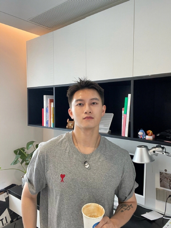 月光之下的第二张照片--大田相亲网