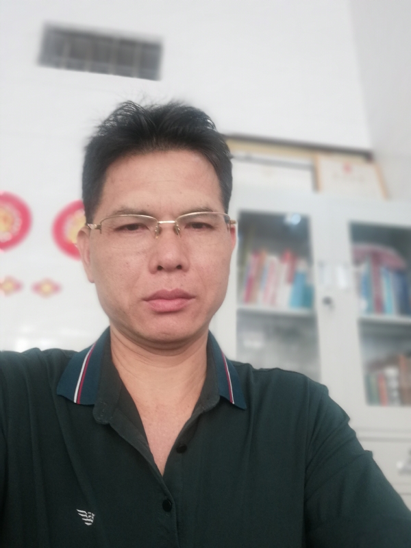后视镜的第一张照片--大田相亲网
