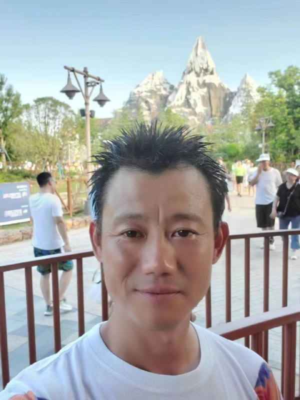 艾氏涂料博的第一张照片--大田相亲网