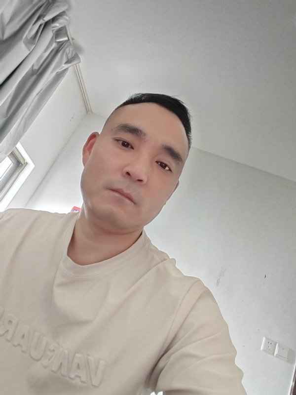 小锋的第一张照片--大田相亲网